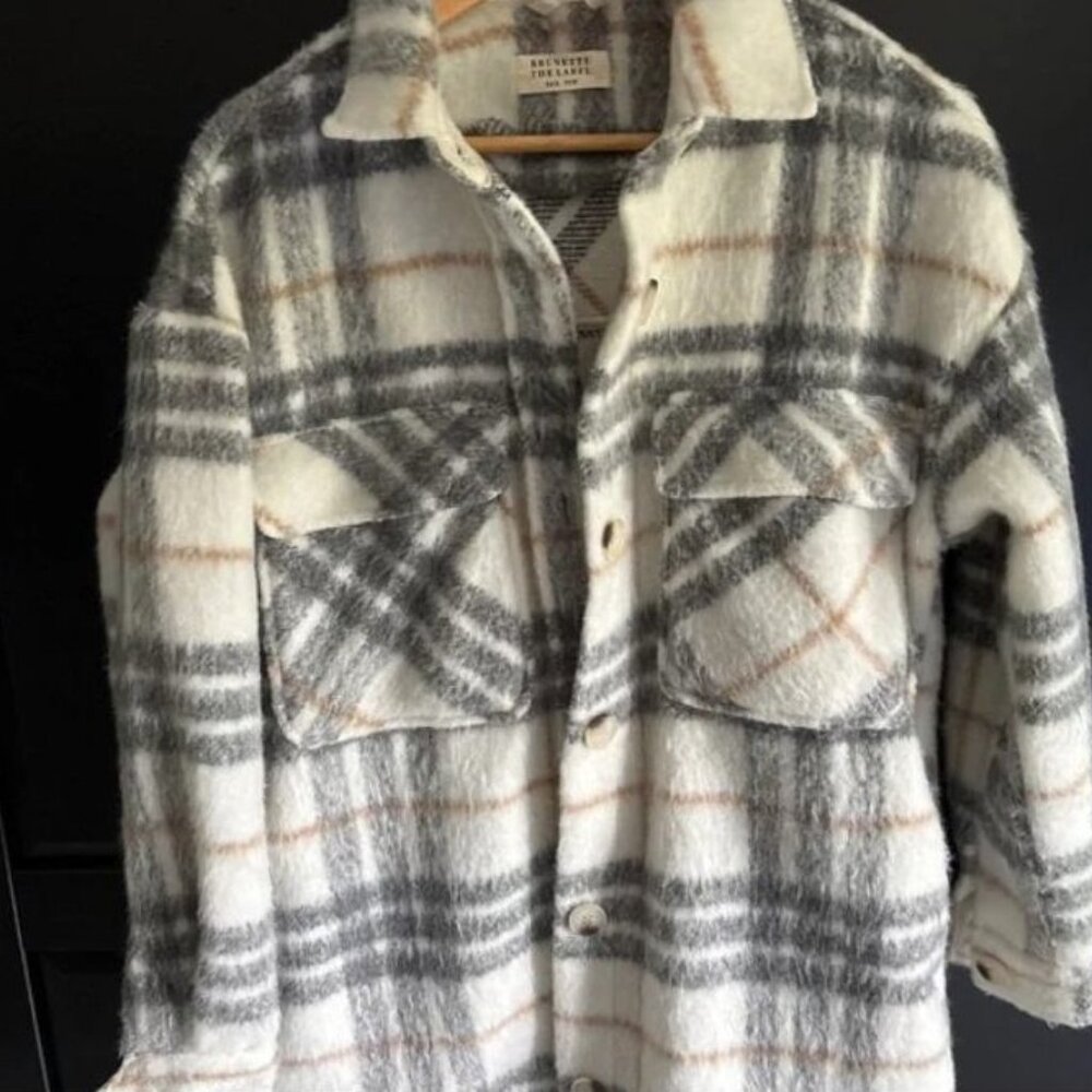 Brunette The Label Plaid Ovesized Shacket - Picture 4 of 6